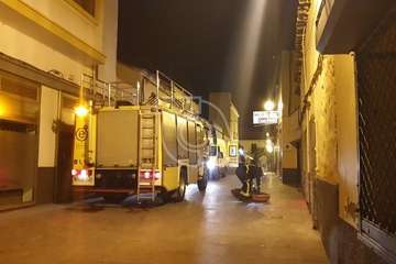 Una vecina de Los Llanos, evacuada a un centro hospitalario tras fracturarse la cadera en una caída/TA.