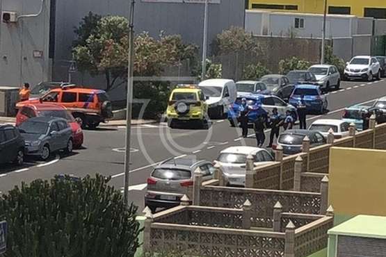 Bomberos acuden a sofocar un incendio en una nave industrial de Salinetas/TA.