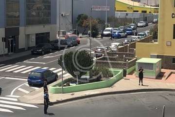 Bomberos acuden a sofocar un incendio en una nave industrial de Salinetas/TA.