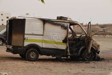 Un furgón y un contenedor calcinados en dos incendios ocurridos en Telde en menos de cuatro horas/TA.
