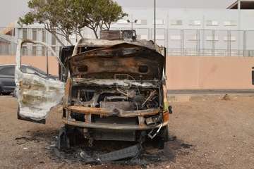 Un furgón y un contenedor calcinados en dos incendios ocurridos en Telde en menos de cuatro horas/TA.