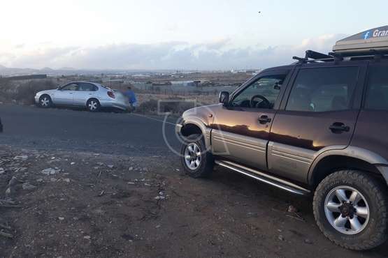 Un vehículo sufre una salida de vía en Montaña Las Huesas/TA.