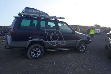 Un vehículo sufre una salida de vía en Montaña Las Huesas/TA.