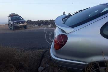 Un vehículo sufre una salida de vía en Montaña Las Huesas/TA.