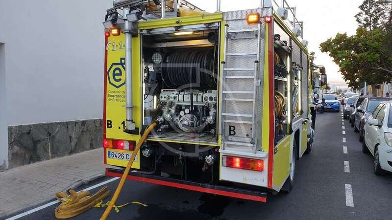Bomberos en una intervención en un incendio en La Garita/TA.