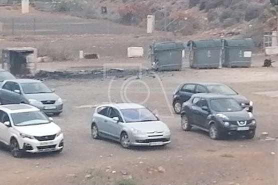 Madrugada movida en Picachos con la quema de varios contenedores/TA.