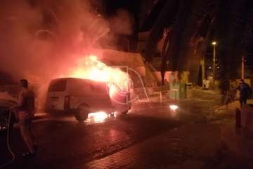 La Policía Nacional abre una investigación sobre el incendio de dos coches en Lomo Bristol/TA.