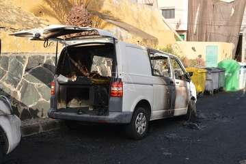 La Policía Nacional abre una investigación sobre el incendio de dos coches en Lomo Bristol/TA.