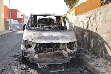 La Policía Nacional abre una investigación sobre el incendio de dos coches en Lomo Bristol/TA.