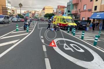 Una vecina de Lomo Cementerio sufre un fuerte golpe de un vehículo al tratar de cruzar la antigua carretera del Sur/TA.
