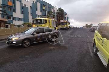  Un vecino prende fuego a su vivienda en Jinámar y huye del lugar/TA.