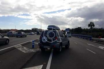 Un joven motorista se lesiona en una caída en la GC-1, a la altura de la entrada a Telde/TA.