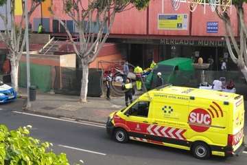 Un trabajador de las obras del Mercado Mercado sufre un percance/TA.