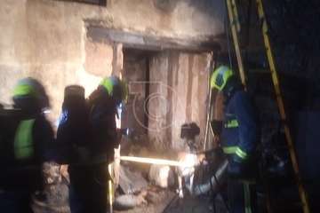 Incendio en un antiguo inmueble de dos plantas en San Antonio-Telde/TA.