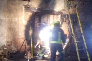 Incendio en un antiguo inmueble de dos plantas en San Antonio-Telde/TA.