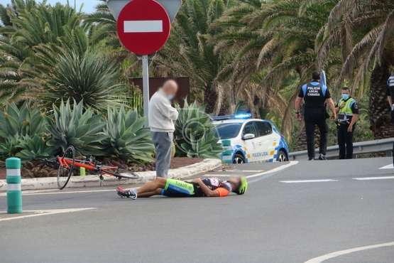 Atropellan a un ciclista en la rotonda de Los Pajaritos/TA.