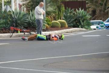 Atropellan a un ciclista en la rotonda de Los Pajaritos/TA.