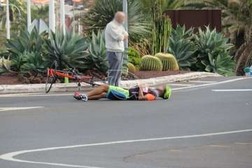 Atropellan a un ciclista en la rotonda de Los Pajaritos/TA.