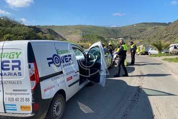 Dos personas heridas en una colisión frontal en una vía de Telde/TA.