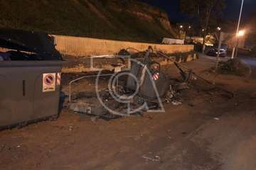 Quema intencionada de contenedores en varios puntos del Valle de Jinámar/TA.