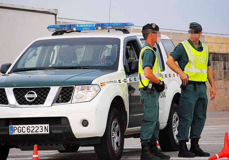 Imagen de archivo de efectivos de la Guardia Civil/Multimedia.