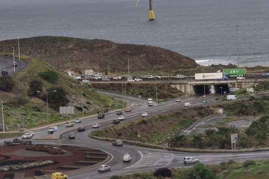 Una colisión múltiple en la GC-1, a la altura de Jinámar, causa retenciones de tráfico/TA.