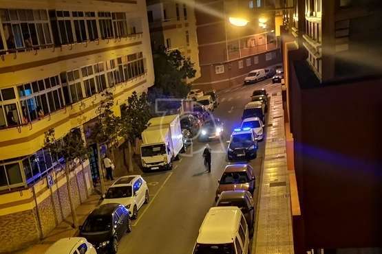 La Policía Nacional interviene en Los Llanos en una pelea el interior de un edificio/TA.