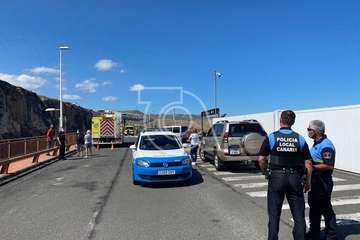 Accidente a la salida del CC Las Terrazas/TA.