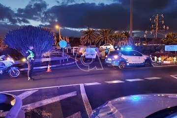 Un motorista, grave en una colisión por embestida de un turismo en la rotonda Los Pajaritos (Telde)/TA.