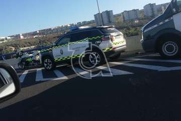 Vuelco de un vehículo con una mujer herida en la GC-1/TA.