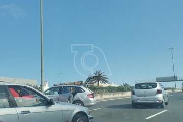 Dos vehículos implicados en una colisión en la GC-1, a la altura de El Goro (Telde)/TA.