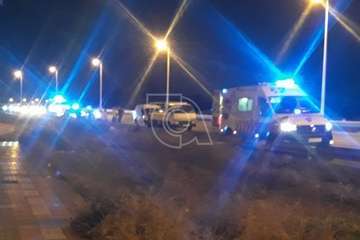 Colisión por alcance en la vía de circunvalación de Telde entre dos vehículos/TA.