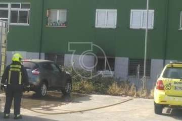 Un incendio en un piso bajo genera alarma vecinal en El Cascajo de Jinámar (Telde)/TA.
