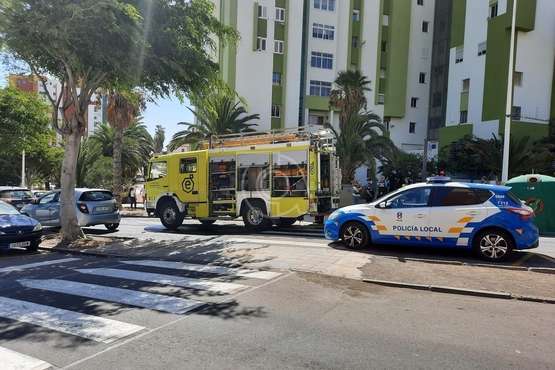  Incendio en un piso de una séptima planta en el Valle de Jinámar (Telde)/TA.