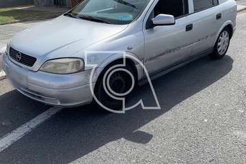 Colisión entre dos vehículos en la rotonda de La Garita/TA.