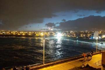 Sin rastro del posible ahogado en la playa de La Garita (Telde)/TA.