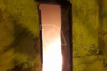 Fuego en un antiguo inmueble abandonado de La Pardilla (Telde)/TA.