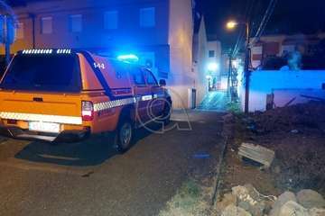  Incendio en una vivienda abandonada de La Pardilla (Telde)/TA.
