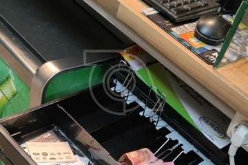 Tres encapuchados asaltan una pastelería de Las Huesas (Telde) y se llevan 1.300 euros en efectivo/TA.