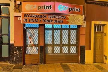 Local donde ocurrió la agresión, precintado por la Policía Nacional/TA.