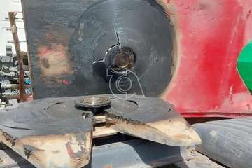 Aparatoso vuelco del trailer de un camión en la obra de Lidl de Arnao (Telde)/TA.