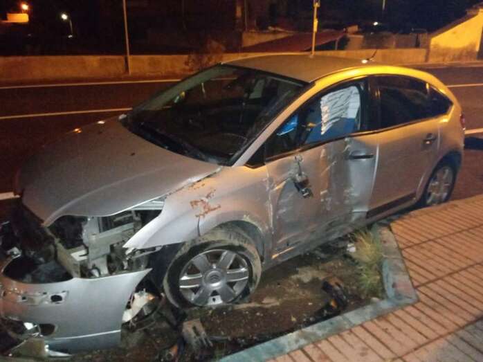 Imagen del siniestro que se produjo este domingo en la carretera de Telde a Jinámar / TA