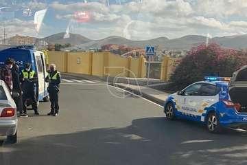  Accidente en la rotonda de El Roque (Telde)/TA.