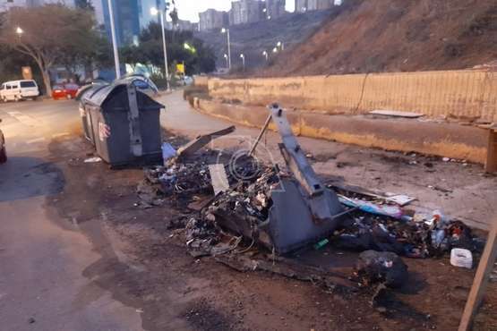 Incendio de contenedores en el Valle de Jinámar/TA.