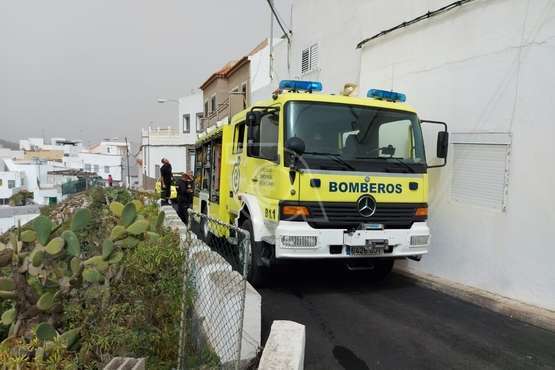 Incendio en la azotea de un inmueble de Lomo Magullo/TA.