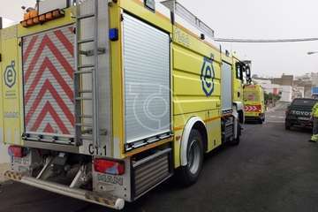 Incendio en la azotea de un inmueble de Lomo Magullo/TA.