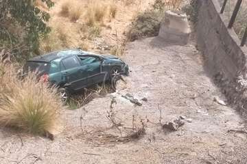 Un turismo se precipita por el Barranco de El Caracol (Telde) y se desconoce si hubo heridos/TA.