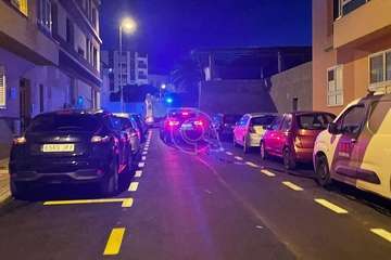 Conato de incendio en unas instalaciones abandonadas de Los Llanos de Telde/TA y Francisco Javier Santana.