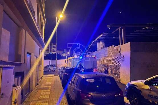 Conato de incendio en unas instalaciones abandonadas de Los Llanos de Telde/TA y Francisco Javier Santana.