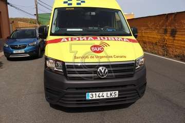 Dos mujeres y una menor heridas en un choque frontal en la carretera de Lomo Magullo (Telde)/TA.
